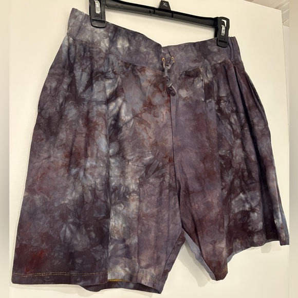 Fusion Threads Collective Pants - Large Fusion Threads Collective unisex drawstring shorts with pockets